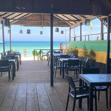 Secret Cabins At Firefly Beach Cottage Negril Bagian luar foto