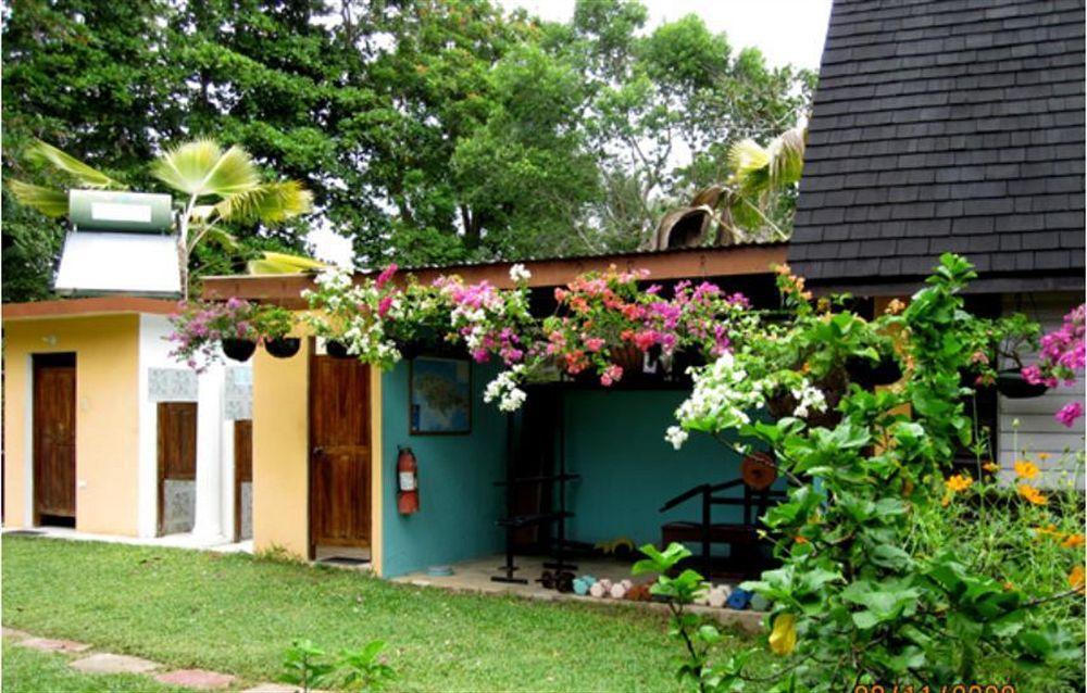 Secret Cabins At Firefly Beach Cottage Negril Bagian luar foto